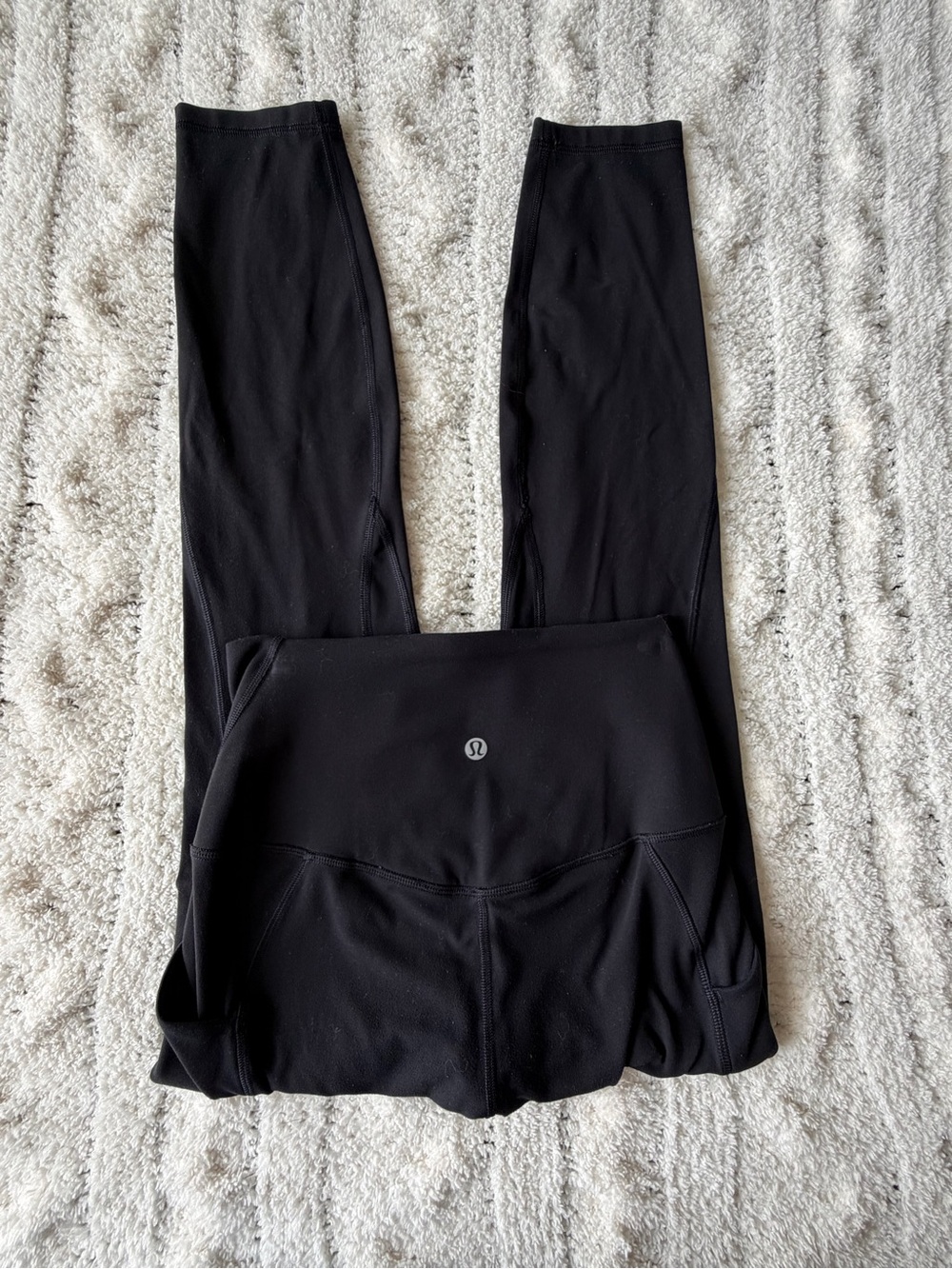 Lululemon align 25” black leggings pockets size 4
